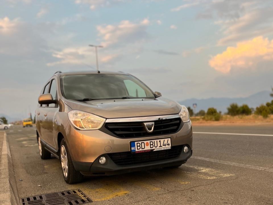 rent a car budva Dacia loddgy